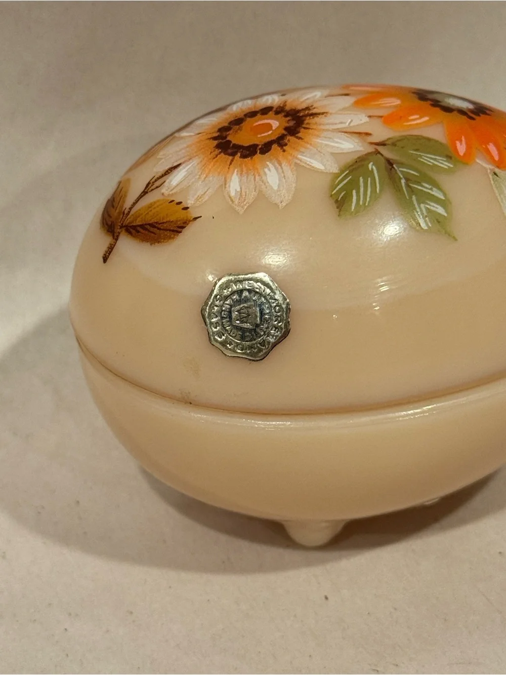 Vintage WESTMORELAND Handpainted Daisy Milk Glass Footed Peach Egg Trinket Box